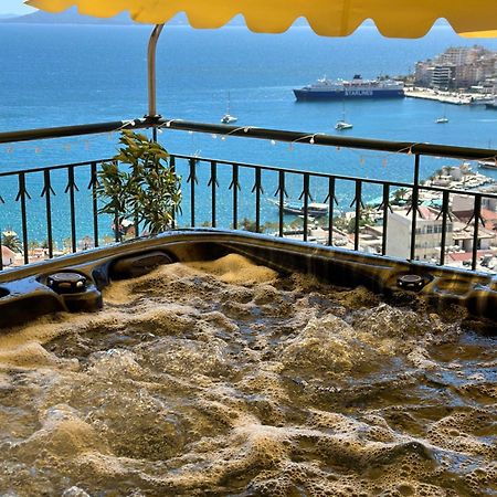 Lost At Sea Sarande Luaran gambar